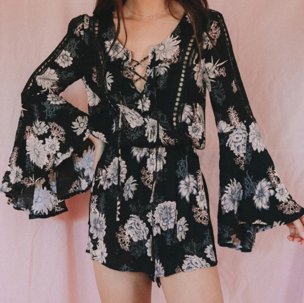Nwt American Rag Black Floral Bell Sleeve Romper XS